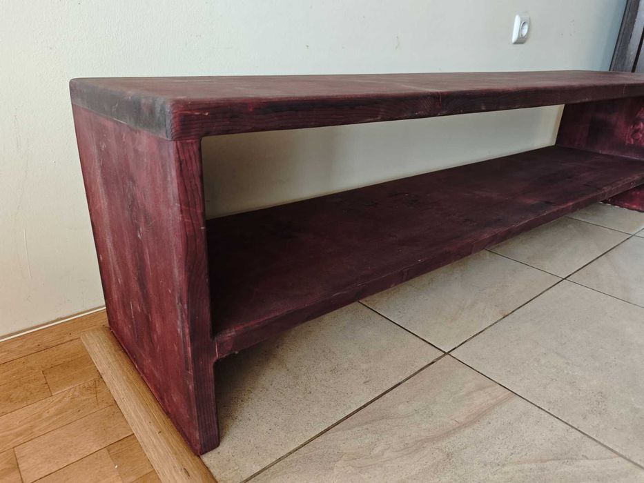 Маса за телевизор от масив