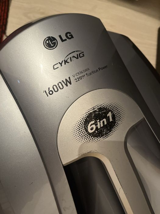 Продаю пылесос LG CYKING 6 in 1,модель V-C9363WA.