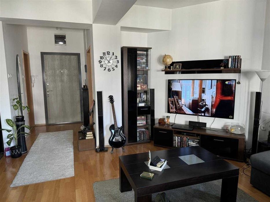 Дава се под наем Тристаен апартамент в Пловдив, Младежки Хълм - 91 кв.м за 433.5 € - Снимка #2