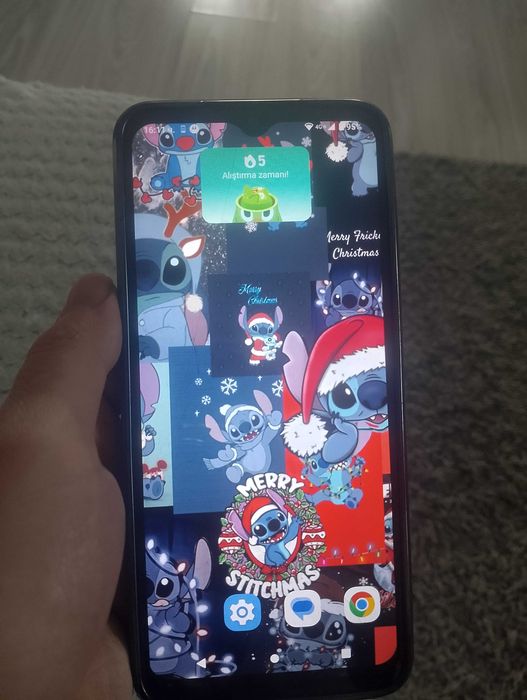 Телефон Моторола е13