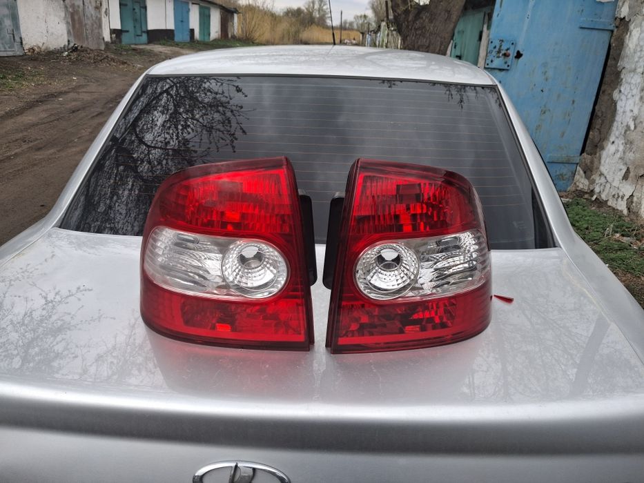 Задние фары приора 1