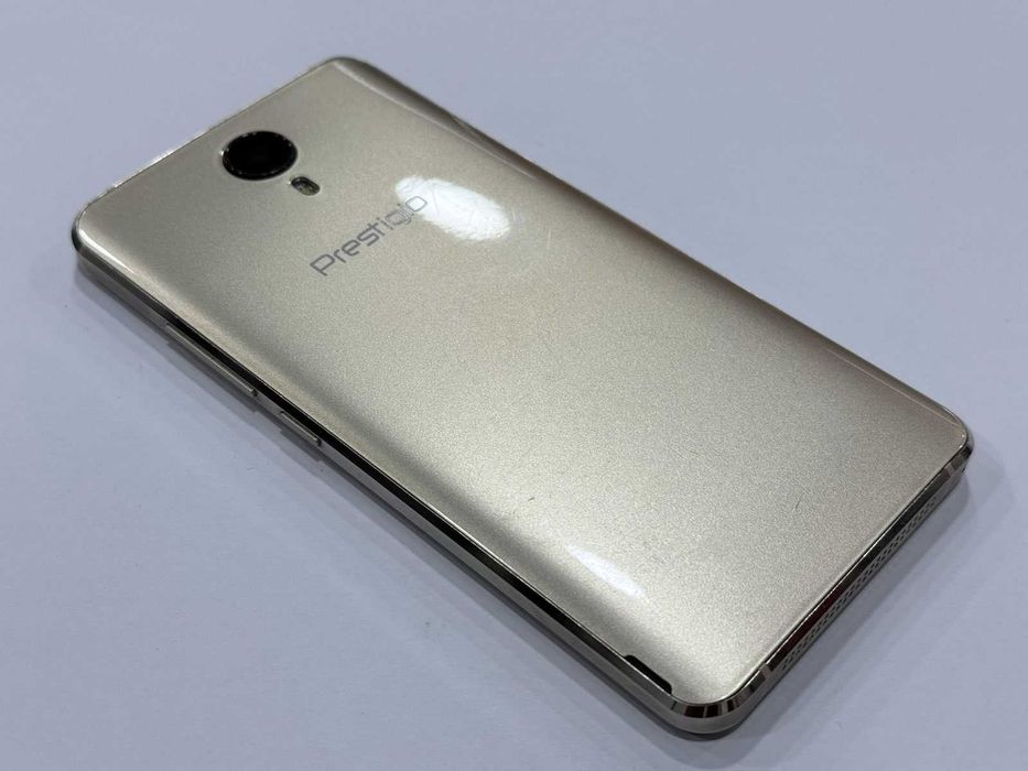 Телефон - Prestigio Muze D5