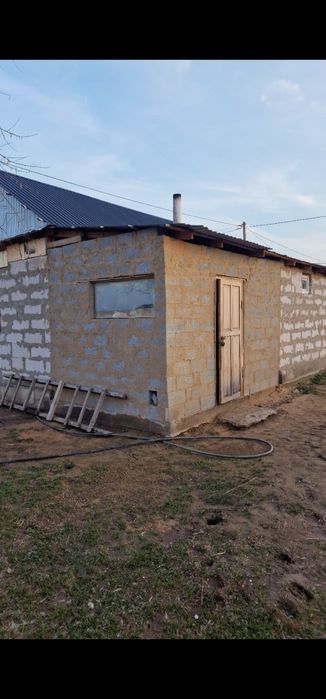 Участок с готовый времянкой