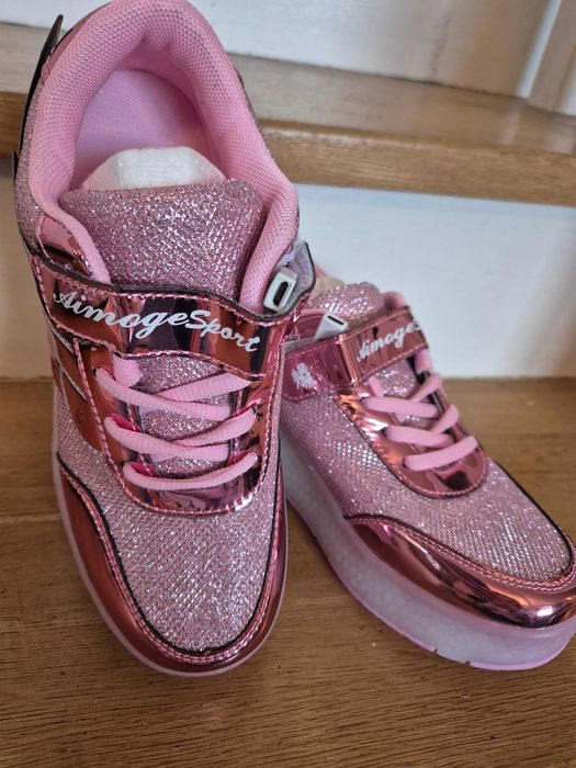 Adidasi fete, mar 35 noi cu role