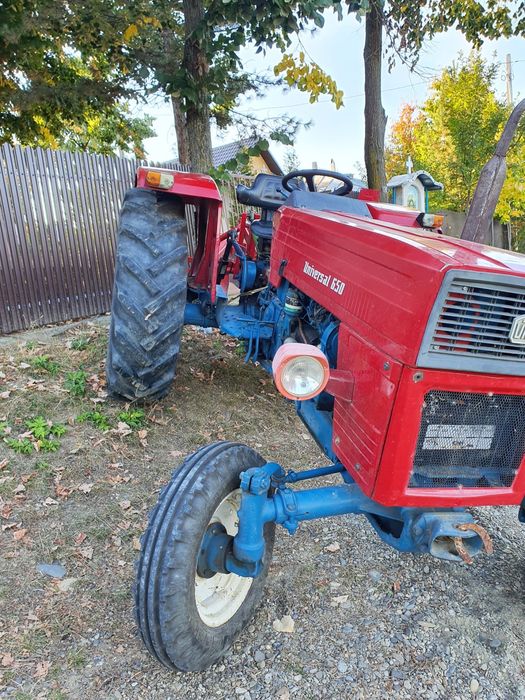 Tractor Universal 550