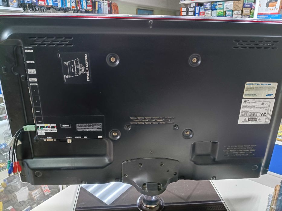 Продам телевизор Samsung 81 диагональ