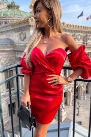 Продавам няколко роклички, чисто нови с етикет