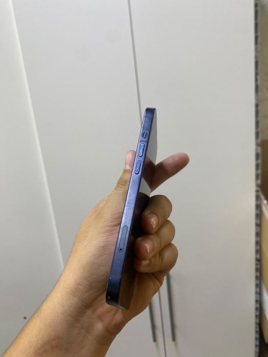 iphone 13 б/у срочно продаю идиал состаяние