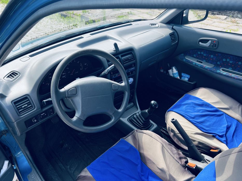 Продавам Suzuki Swift 2000 г., бензин