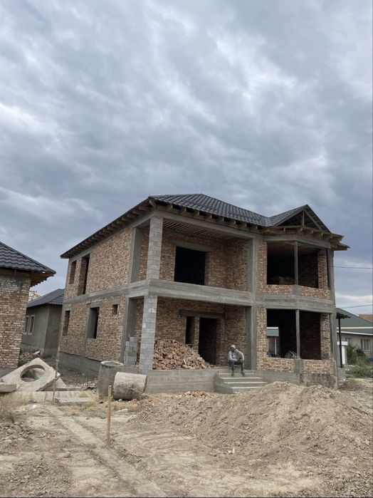 Строители с Узбекистана