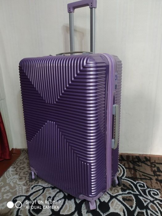 Чемодан большой полипропиленовый