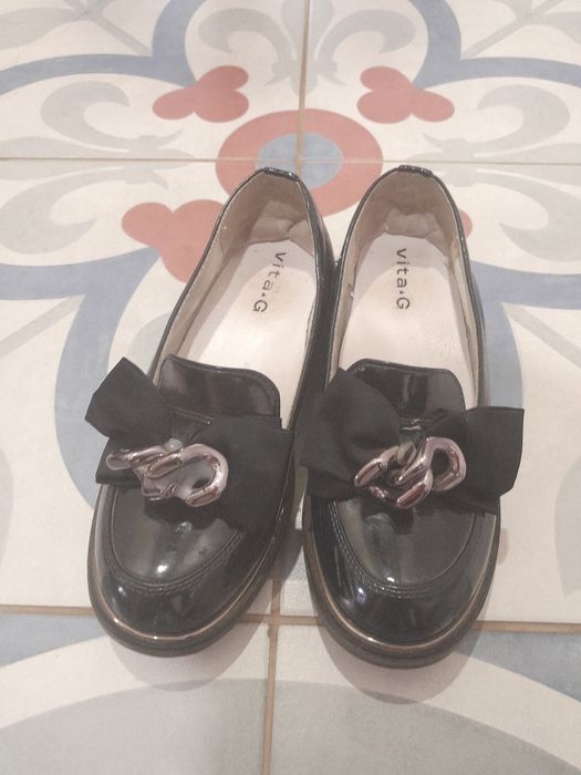 Продам женский туфли