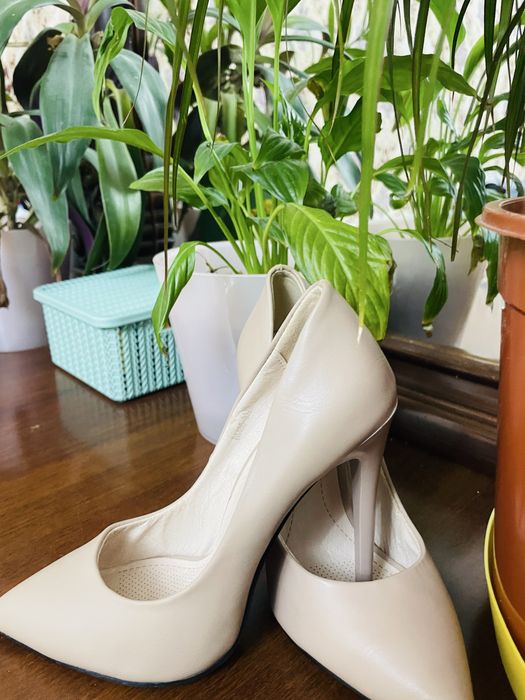 Женская обувь в отличном состоянии