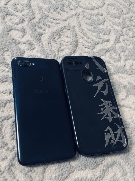 2 телефон 75мың  сауда бар