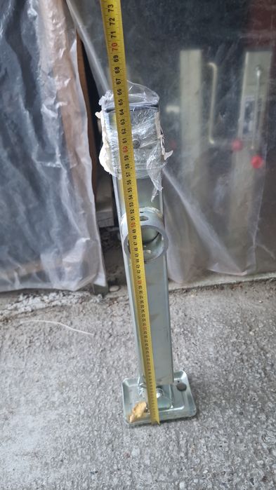 Picior sprijin remorca 7.5 tone 750 lei 3.5 tone preț 450 lei cu tva s