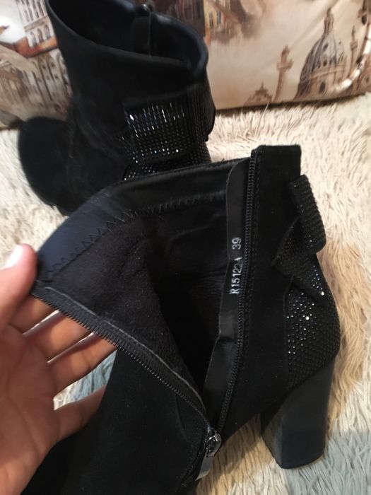 Сапоги черные с блесками