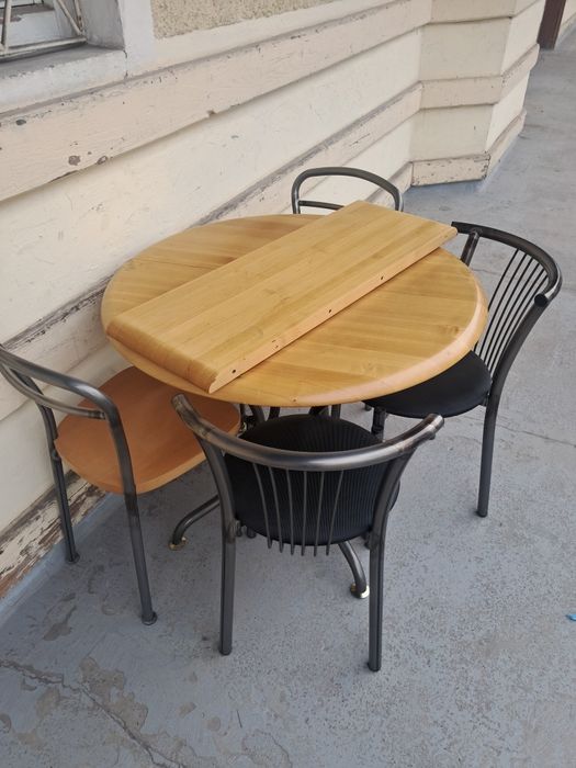 Vand masă  sufragerie extensibilă 4-6 persoane