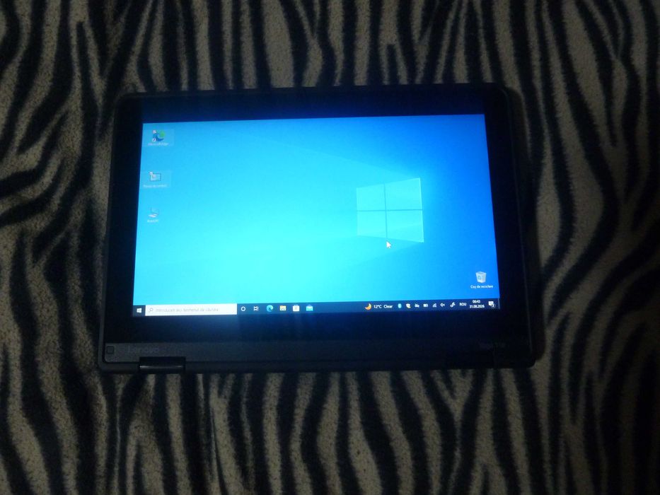 laptop si tableta LENOVO yoga 11 e,2 in 1, windows 10,,8gb ram, hard ssd 128gb,arata foarte bine