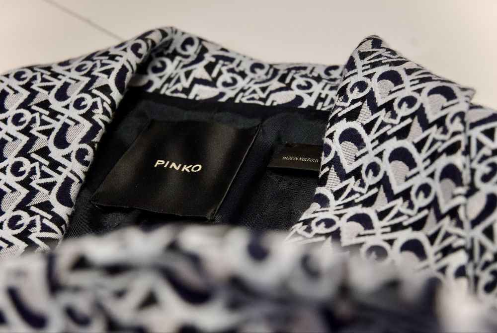 Дамско Сако “Pinko Monogram”, Размер “XS/38” ПРОМО!