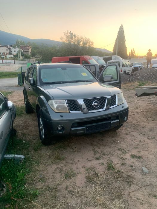 Nissan Pathfinder 2007г автоматик