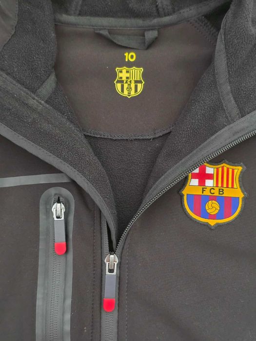 Softshell / skin / jacheta cu gluga FC Barcelona - 100% ORIGINALA!