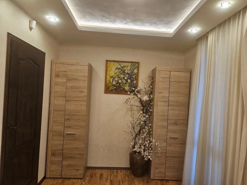 Дава се под наем Тристаен апартамент в Варна, Бриз - 100 кв.м за 119.34 € - Снимка #4