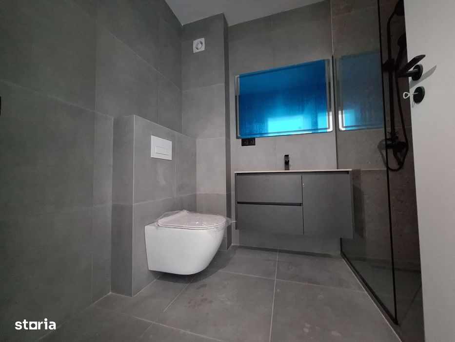 Apartament cu 2 camere, 40 mp, balcon, zona Eroilor