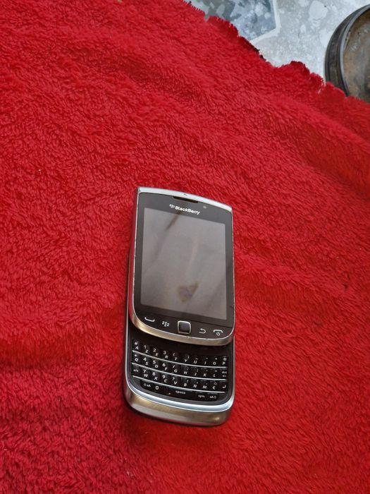 Telefon BlackBerry slide pentru piese sau colecție