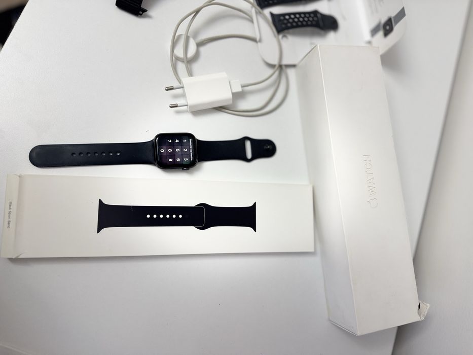 Продам apple watch 45000