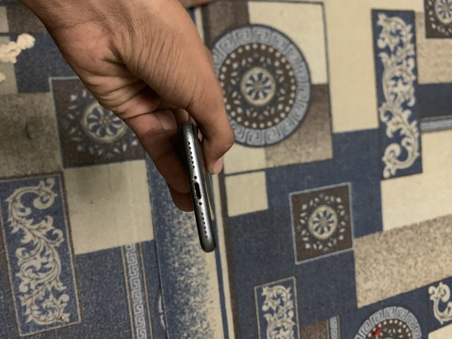 Iphone 8 sotiladi