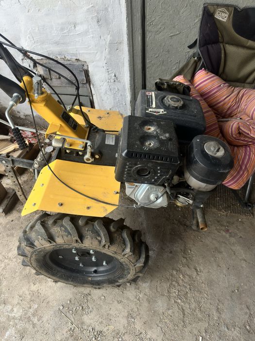 Продам культиватор Huter