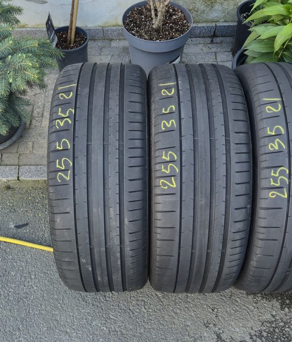 SET Anvelope 255/35/21 Vara Pirelli PZero DOT 2023