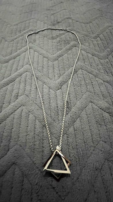 Продам кулоны с цепочкой