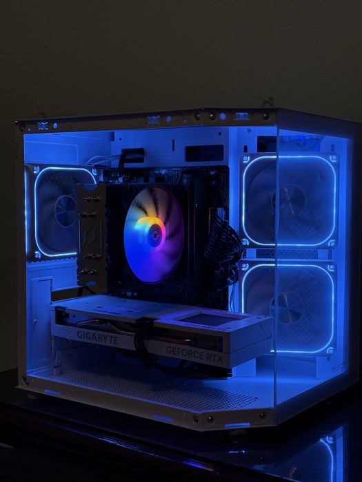 Pc Ryzen 7 5700 rtx 4060 16 ram 500ssd , nou , (nu rx gtx i7 i5 )