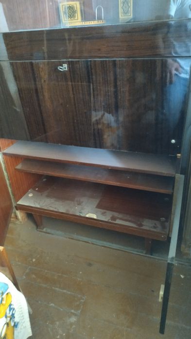 Шкаф книжный б/у