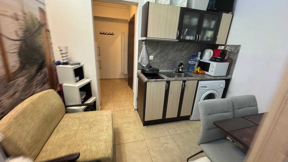 Едностаен апартамент на втора линия над яхтеното пристанище