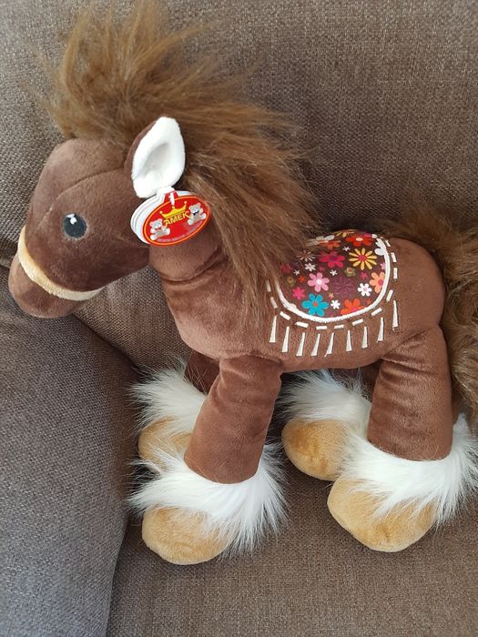 играчки нови 2бр.цената е обща