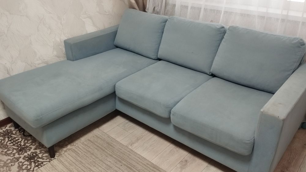 Продам диван углавой