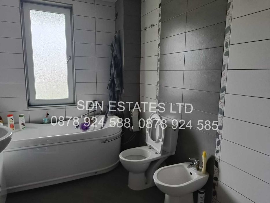 Продава се Къща в Казанлък - 300 кв.м за 934 €/кв.м - Снимка #12