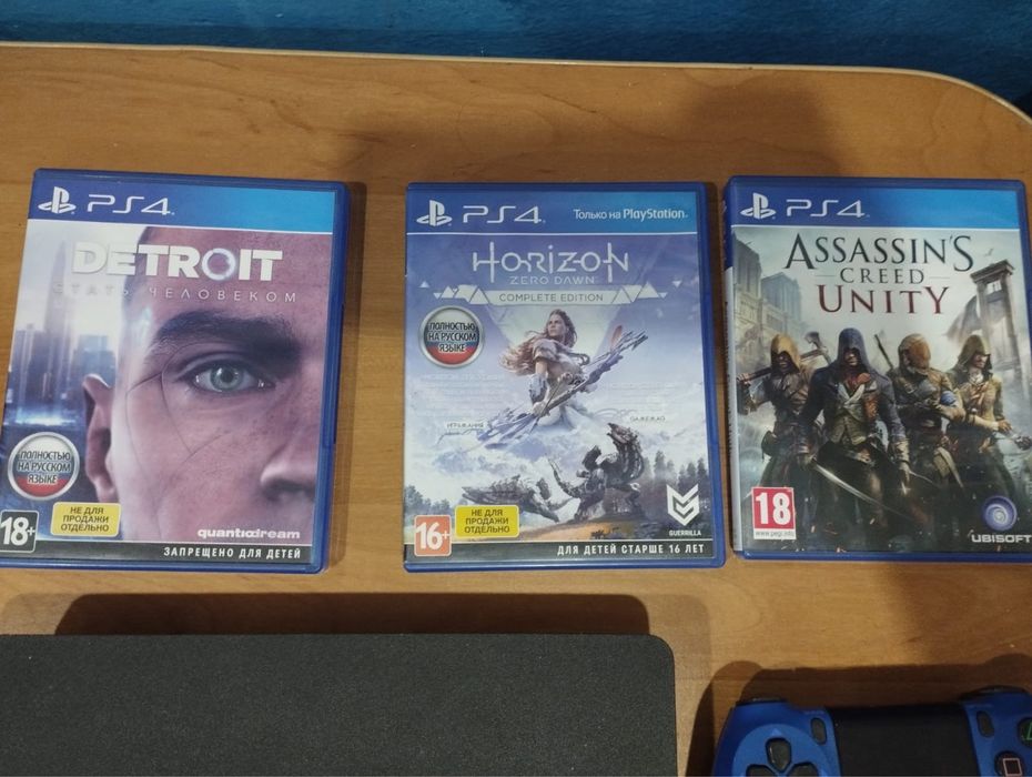 Плейстейшн 4 слим
