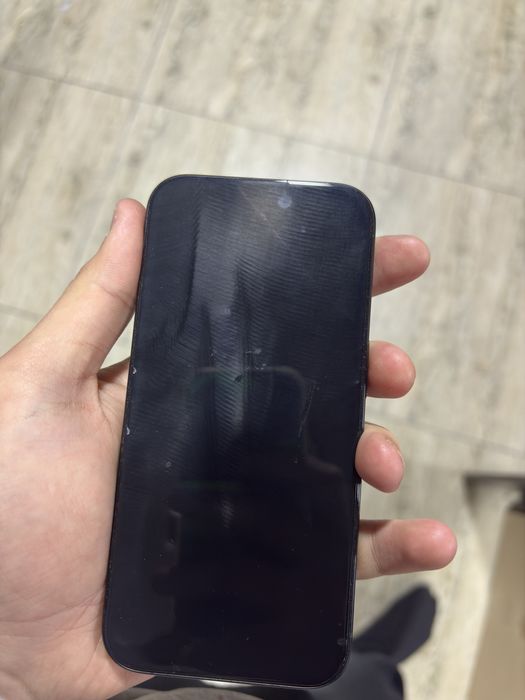 Айфон 15 про.