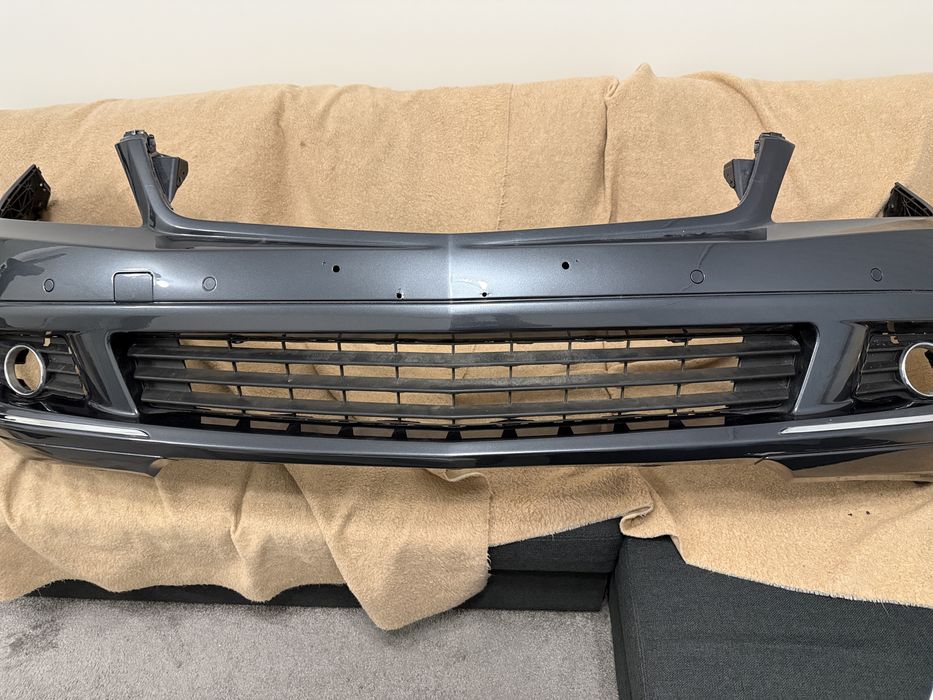 предна броня мерцедес w204