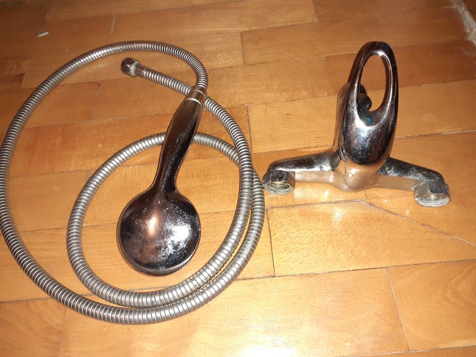 Baterie de duș pentru cadă cu furtun de duș