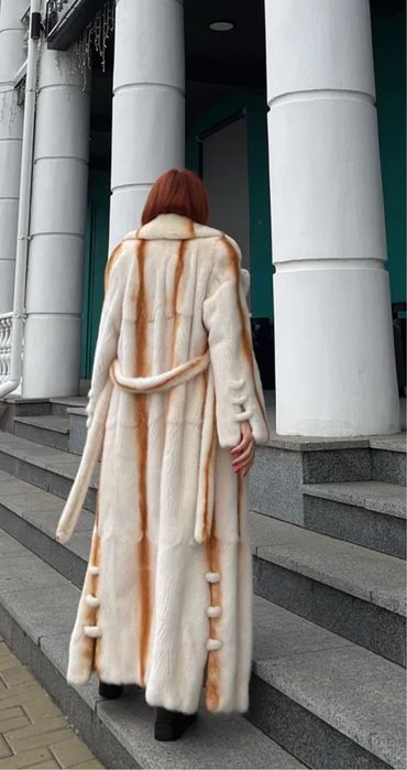 Blană de nurcă nouă