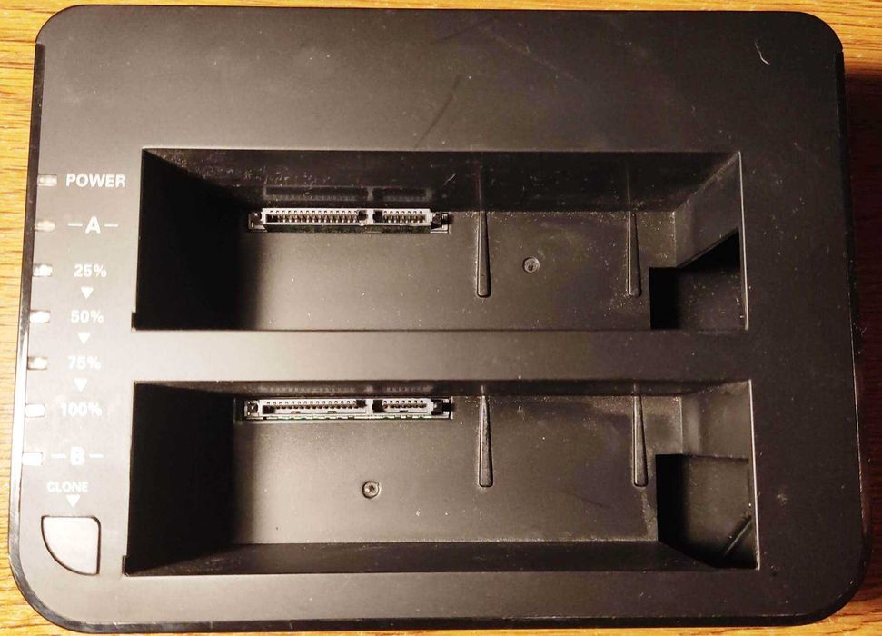 Vind docking station Digitus, nou , testat , pentru 2 HDD sau SSD