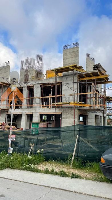 Продава се Тристаен апартамент в Варна, Виница - 93 кв.м за 813 €/кв.м - Снимка #1