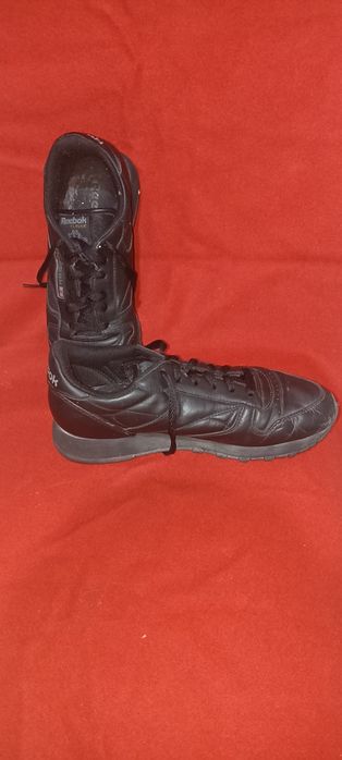 Продавам оригинални маратонки Reebok. Номер 37 ,4

Размер: 37,5 евро (