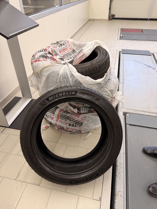 Шины 245/45 R19 Michelin