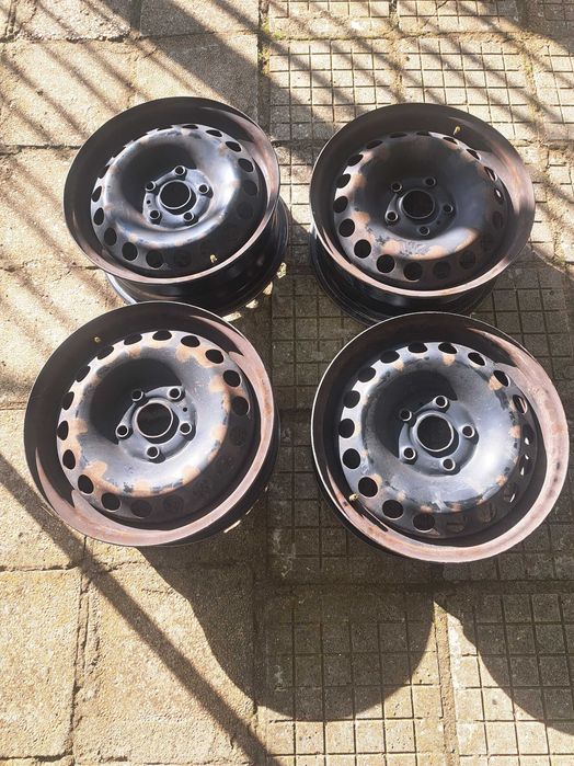 Комплект 4 бр. стоманени джанти 15" 5x112 + оригинални тасове VW (от Golf 6 2012 г.)