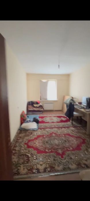 Dom sotiladi srochna 4 hona